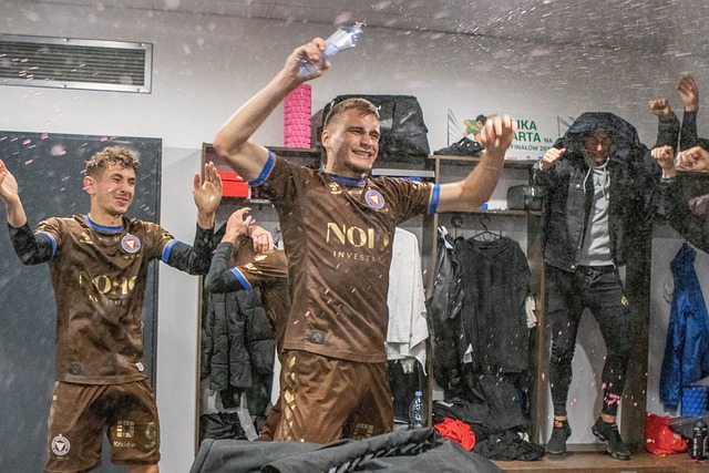 他们需要在 他们需要在